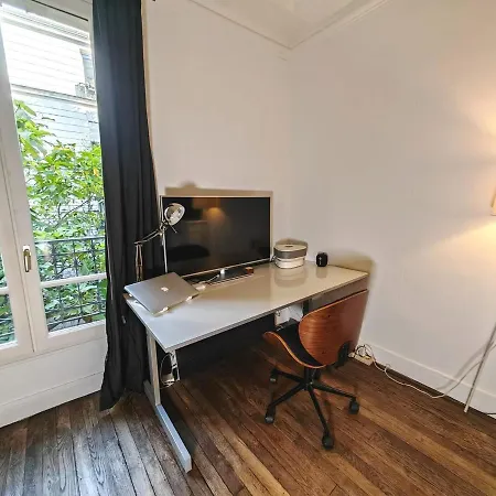 Appartement 2 Pieces A Montmartre, Proche Sacre Coeur Parijs