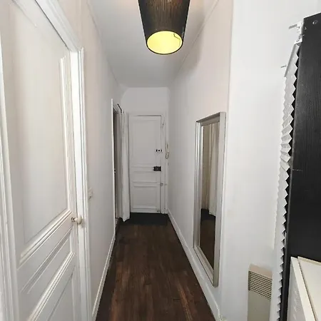 2 Pieces A Montmartre, Proche Sacre Coeur Appartement