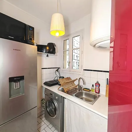 2 Pieces A Montmartre, Proche Sacre Coeur Appartement Parijs